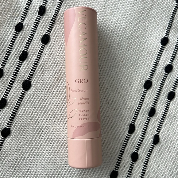 NEW Vegamour GRO Brow Serum - Picture 5 of 11